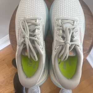 Brooks Gylcerin 21 two pairs worn once brand gym shoes